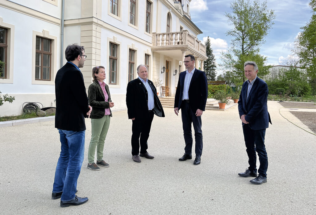 2022 DNK Silberne Halbkugel Birgit und Heinrich Baumgärtel